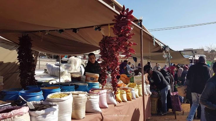 Outdoor market in the city of Bir Bouregba